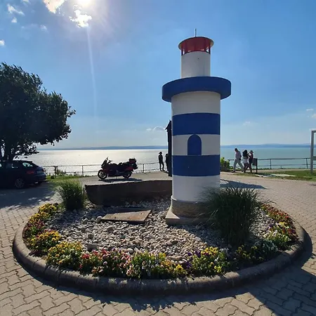 In 31292 * Balatonvilágos